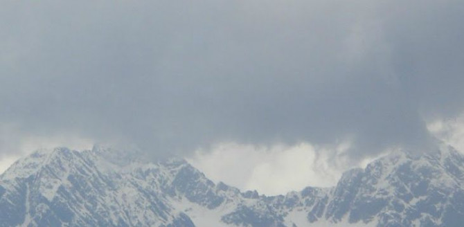 Sometimes Unpredictable Mountain Weather Conditions Delays Everest Trek